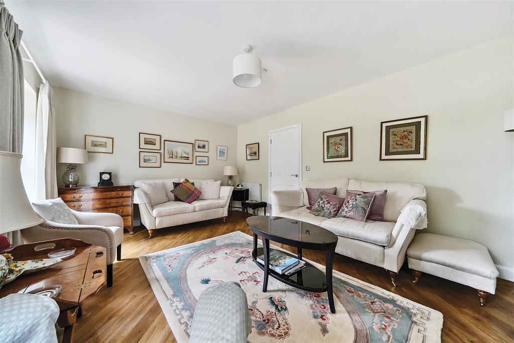 Living Room 2.jpg