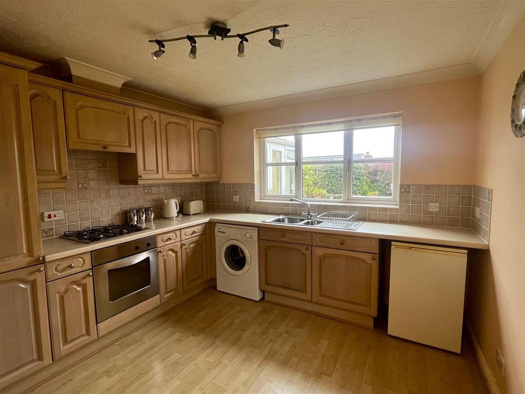 1 Dud Way kitchen