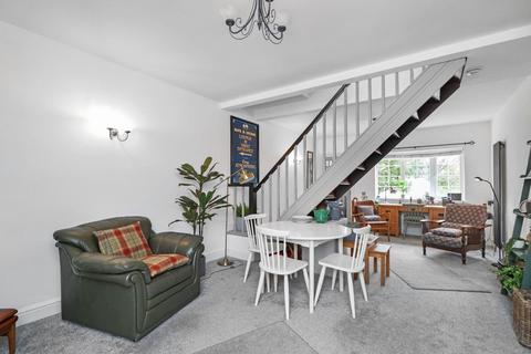 2 bedroom end of terrace house for sale, Grove Lane, Timperley