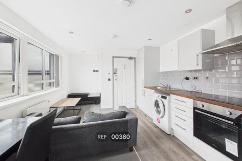 1 bedroom apartment to rent, Tivoli House, South Street, HU1