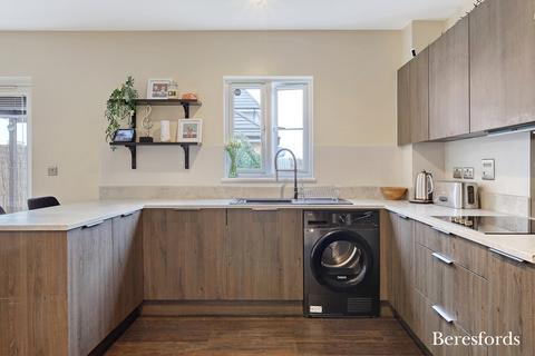 4 bedroom semi-detached house for sale, Newman Fields, Great Bentley, CO7