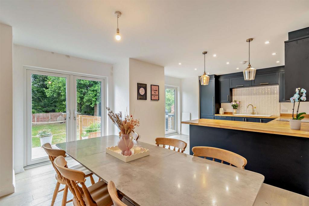 8659732-interior04-800.jpg