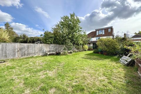 undefined, Highdown Avenue, Emmer Green