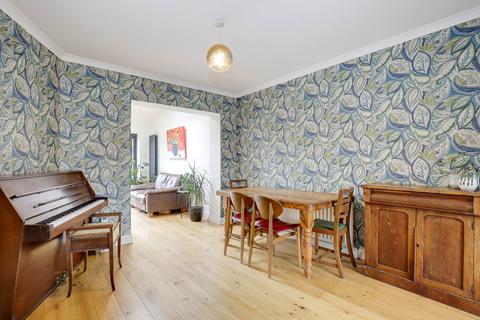 17 Highdown Avenue, Emmer Green, Reading, RG4 8QT