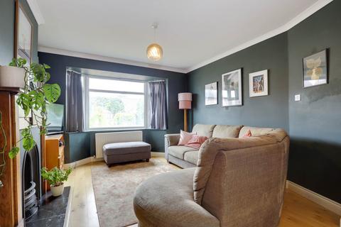 17 Highdown Avenue, Emmer Green, Reading, RG4 8QT