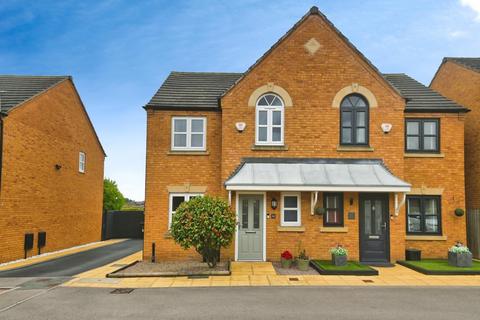 84 Croft Close, Two Gates, Tamworth, B77 1BF