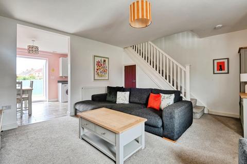 84 Croft Close, Two Gates, Tamworth, B77 1BF