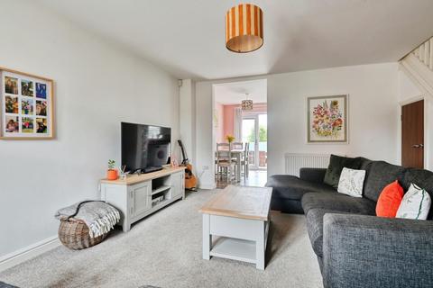 84 Croft Close, Two Gates, Tamworth, B77 1BF