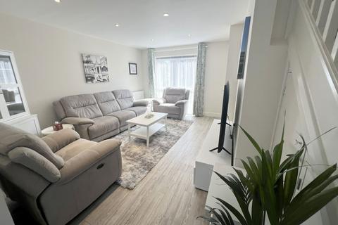 3 bedroom semi-detached house for sale, Cadet Drive, Shirley