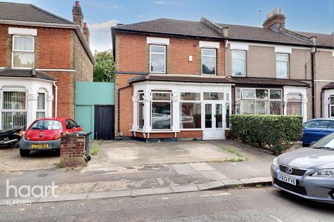 4 bedroom end of terrace house for sale, Bedford Road, Ilford