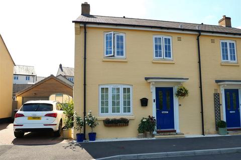 16 Angell Drive, Calne, SN11 0FW