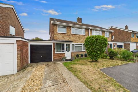 3 bedroom semi-detached house for sale, Beacon Way, Park Gate, SO31 7GL