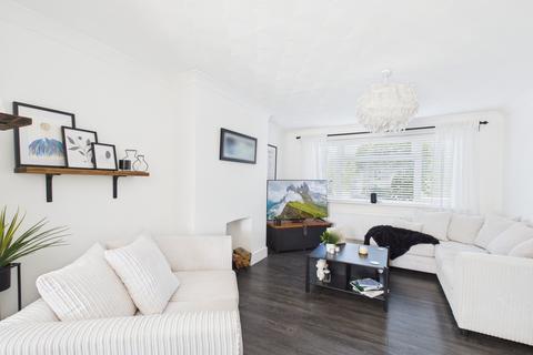 3 bedroom semi-detached house for sale, Beacon Way, Park Gate, SO31 7GL