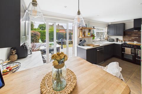 3 bedroom semi-detached house for sale, Beacon Way, Park Gate, SO31 7GL