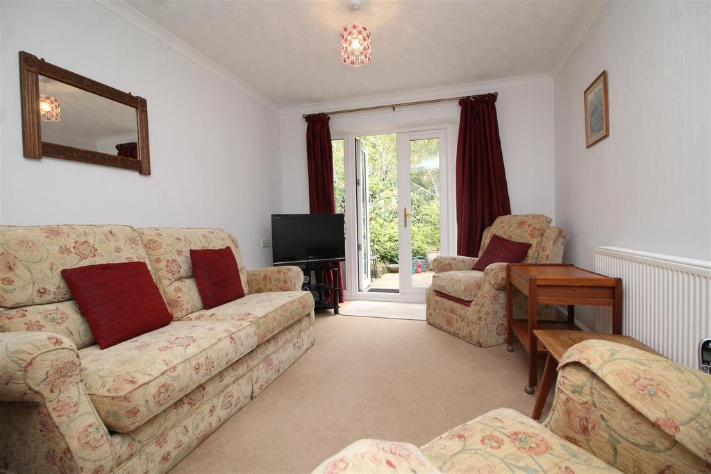 Living room 2 .JPG