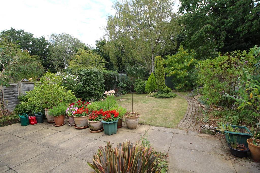 Garden 1 .JPG