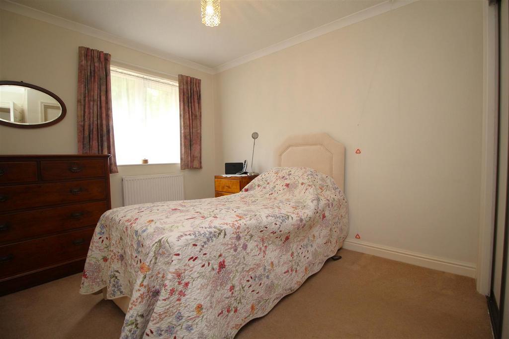 Bedroom 1.JPG