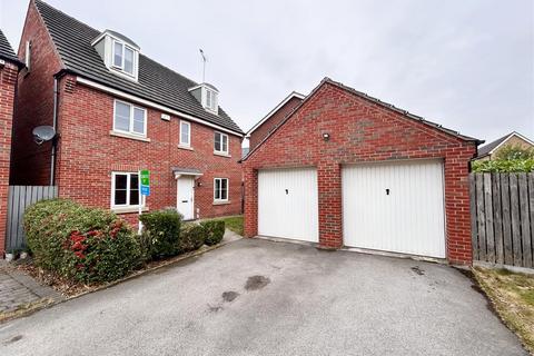 5 bedroom detached house to rent, 21 Kings Croft DriveWelton