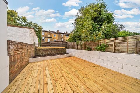 2 bedroom flat for sale, Ellingham Road, London, W12