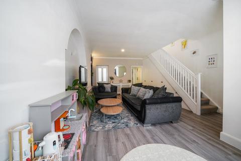 31 Chatfield Road, Croydon, CR0 3LA