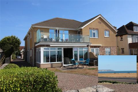 2 bedroom apartment for sale, Marine Drive East, Barton On Sea, Hampshire, BH25