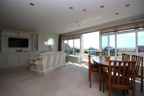 2 bedroom apartment for sale, Marine Drive East, Barton On Sea, Hampshire, BH25