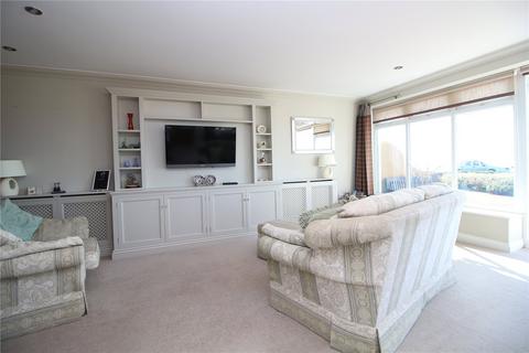 2 bedroom apartment for sale, Marine Drive East, Barton On Sea, Hampshire, BH25