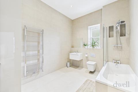 undefined, Apartment 201, Oakbank,13-17 Shaw Lane, Headingley, LS6 4DH