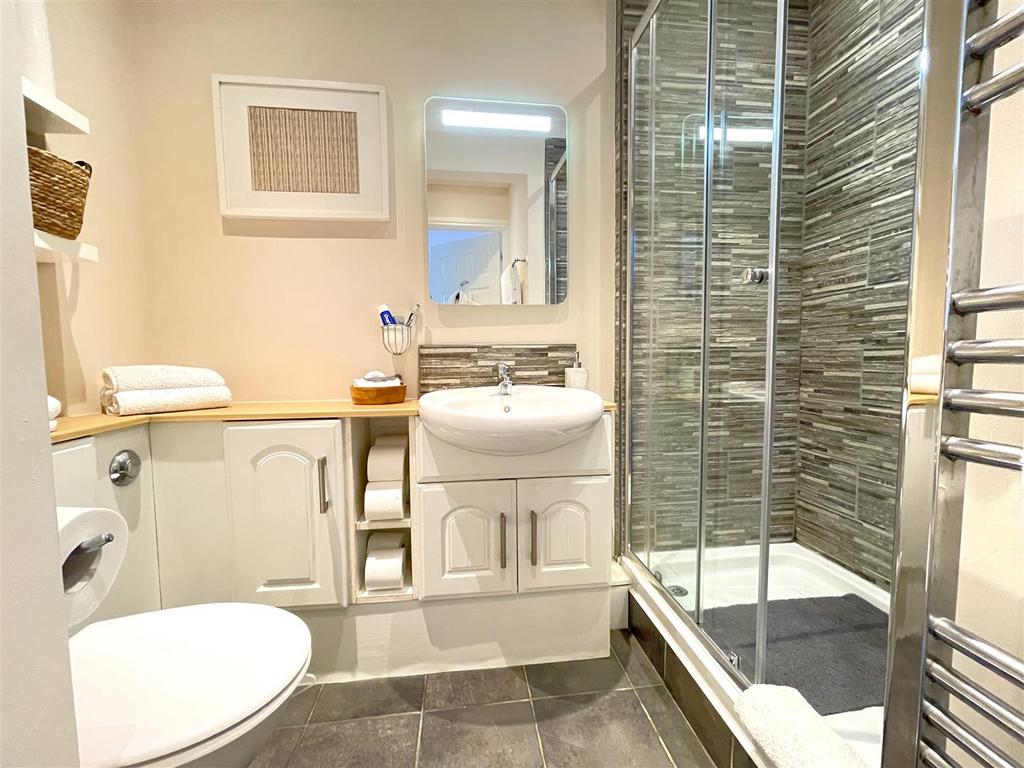 Ensuite shower room