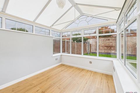 63 Frampton Road, Gloucester, GL1 5QB