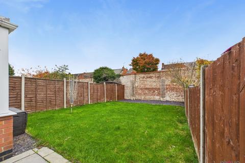 63 Frampton Road, Gloucester, GL1 5QB