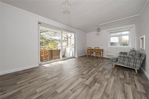 9, Osborne House Courtlands, Richmond, TW10 5BE
