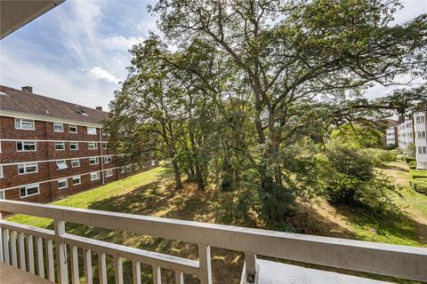 9, Osborne House Courtlands, Richmond, TW10 5BE
