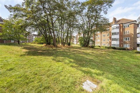 9, Osborne House Courtlands, Richmond, TW10 5BE
