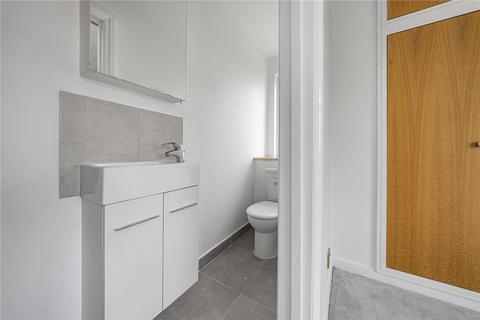 9, Osborne House Courtlands, Richmond, TW10 5BE