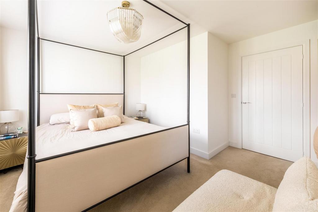60 Barton Way-18.jpg