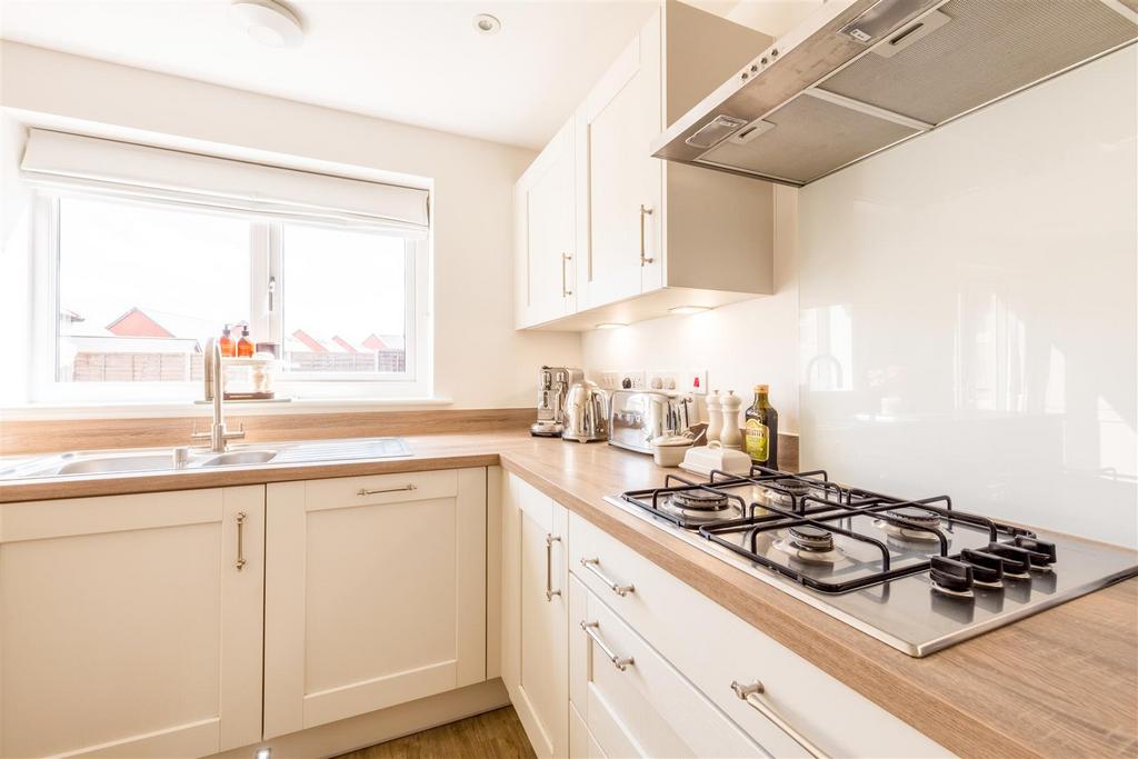 60 Barton Way-8.jpg