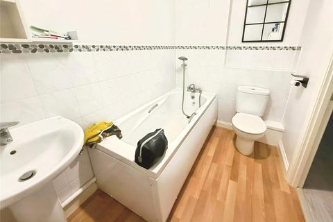 2 bedroom flat to rent, Dussek Place, Swindon, SN25