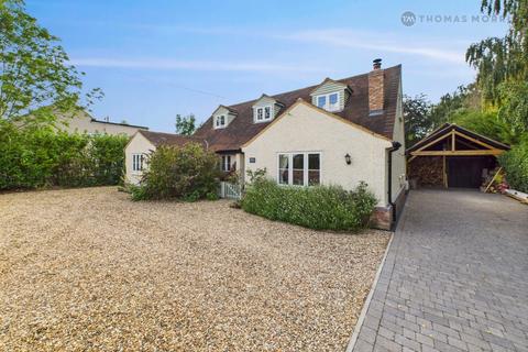 4 bedroom detached house for sale, Langford Road, Bedfordshire SG18