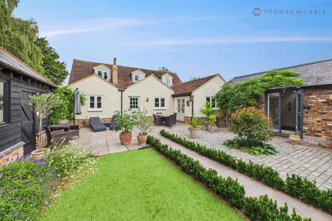 4 bedroom detached house for sale, Langford Road, Bedfordshire SG18