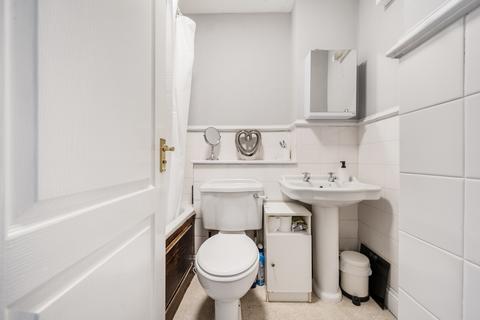 undefined, Coleridge Close, Reading RG10