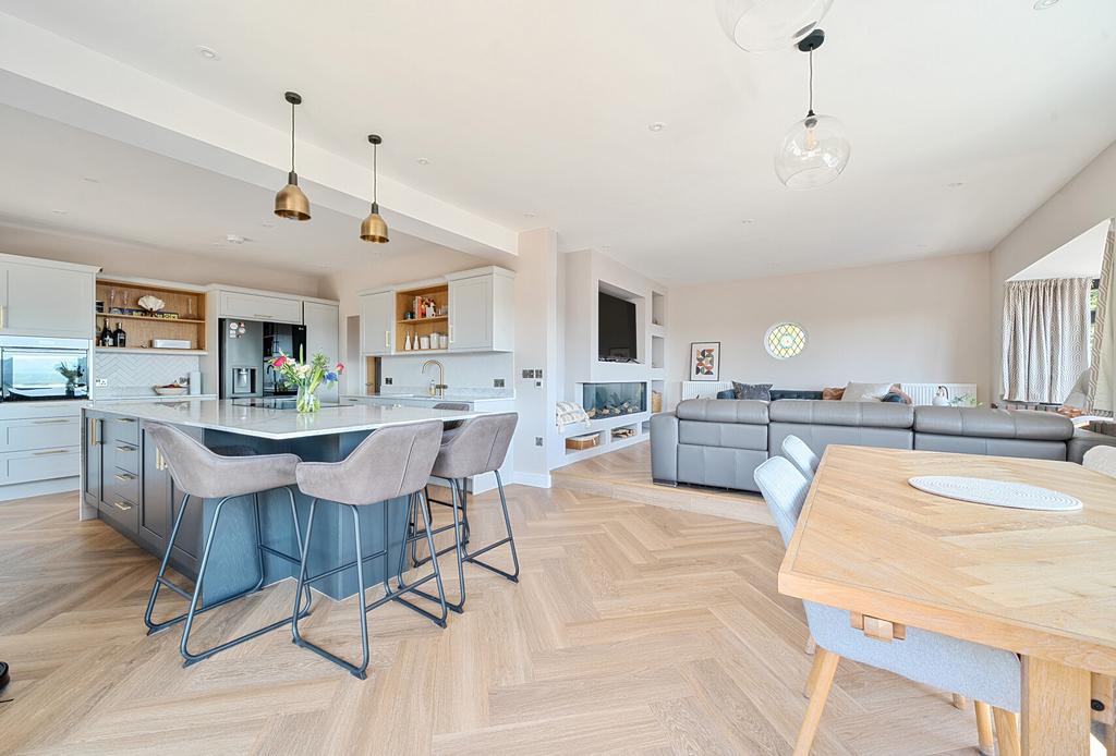 Kitchen/Sitting Room
