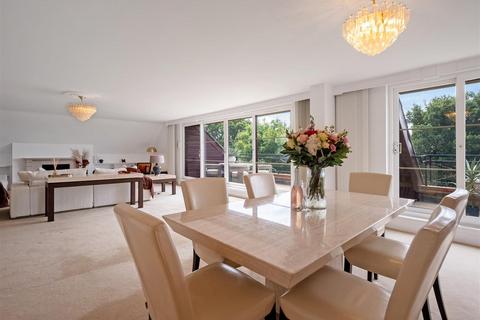 3 bedroom apartment for sale, Crescent Road, Enfield EN2 7RY