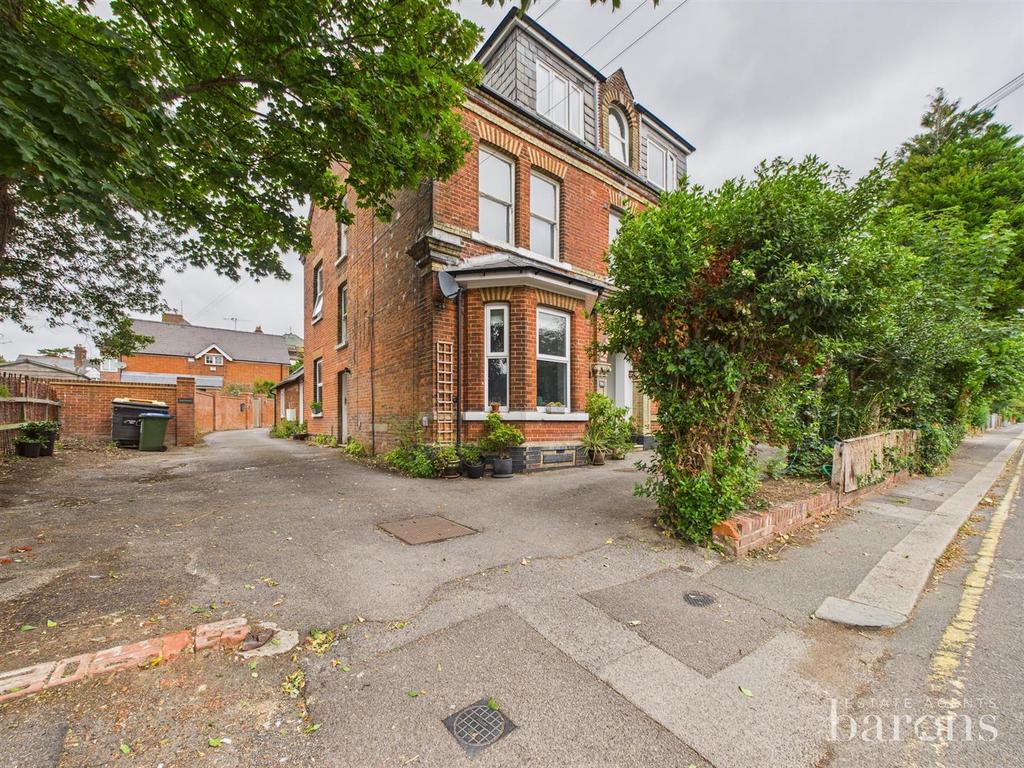 CAM05500 G0-PR0036-STILL010.jpg