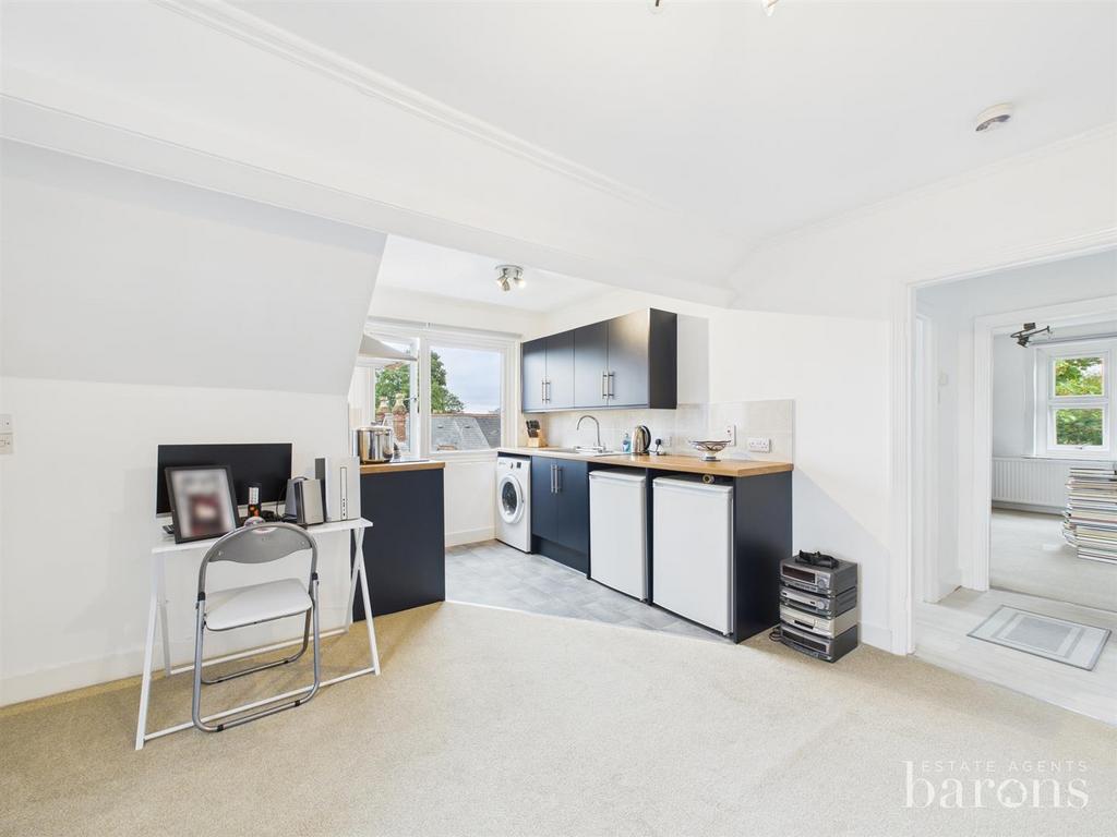 CAM05500 G0-PR0036-STILL004.jpg