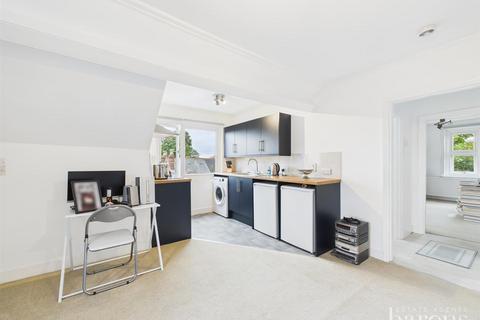 undefined, Cromwell Road, Basingstoke RG21