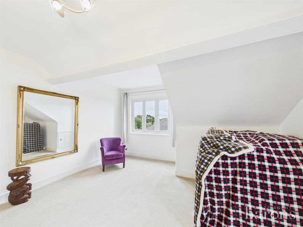 CAM05500 G0-PR0036-STILL009.jpg