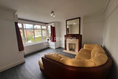 1 bedroom in a house share to rent, Dennistead Crescent, Leeds LS6