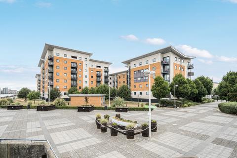 1 bedroom apartment for sale, Fishguard Way, London