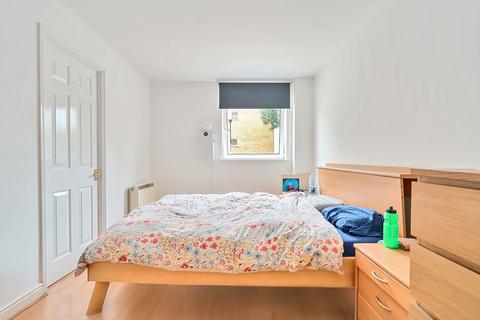 1 bedroom apartment for sale, Fishguard Way, London
